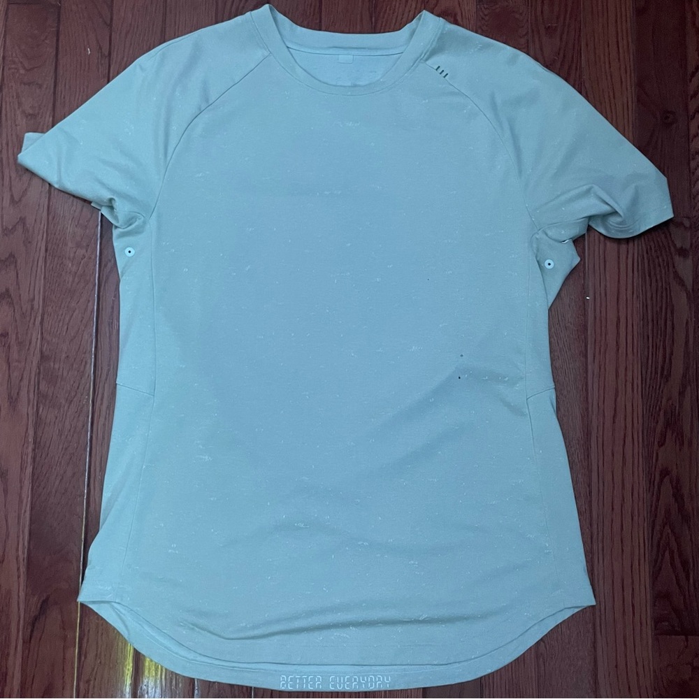 Lululemon Metal Vent. Lululemon Long Sleeve. Black Nike Long Sleeve